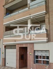 Pis a Calle lirio 3. Piso cerca mercado municipal las marinas