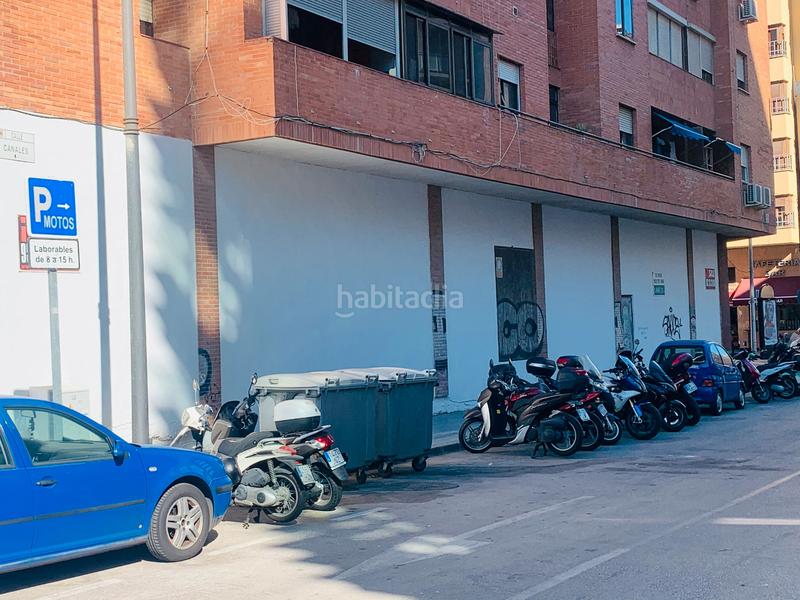 Foto 53bab110-ab2b-4a9c-9102-c4e98e38b2e3. Alquiler local comercial zona vialia - jacinto verdaguer - en Málaga