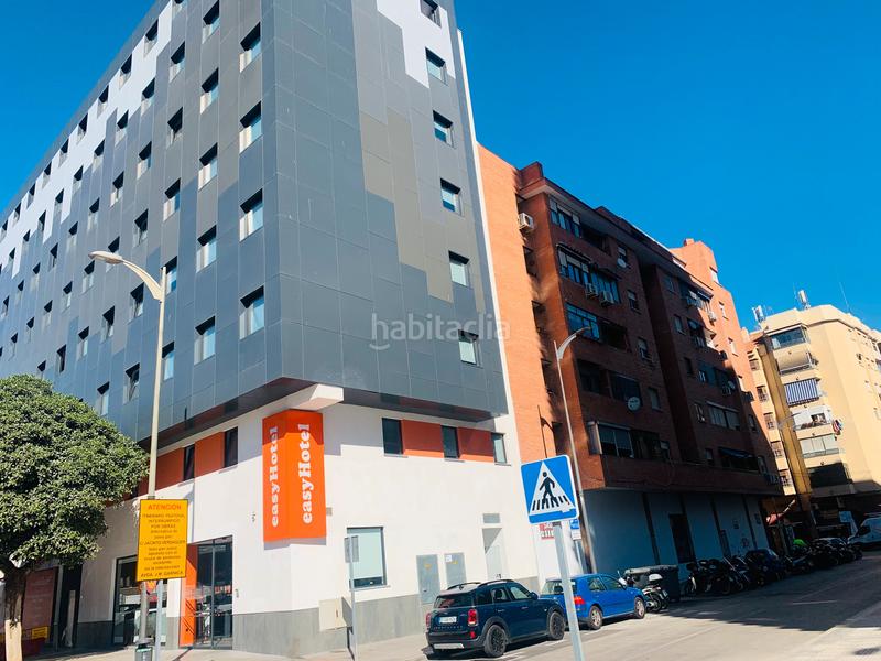 Foto d945fe83-dae6-4e21-9ed9-cee32b2a0957. Alquiler local comercial zona vialia - jacinto verdaguer - en Málaga
