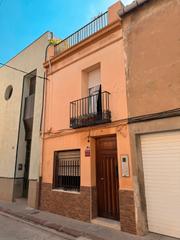 Casa en Carrer sant pere 64. Casa en almazora