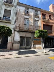Casa adosada  Carr. de alcora 7. Casa centrica en almassora