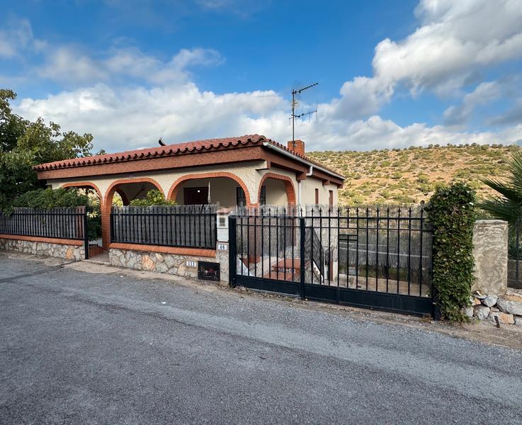 Foto 2026b6cd-f2d5-4624-a55d-88ca8271193c. Chalet avec parking piscine dans Onda