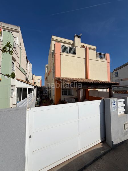 Foto 827cd645-b875-4b0b-94fb-88510dab02d7. Casa adossada amb aparcament piscina a Playa-Ben Afeli Almazora / Almassora