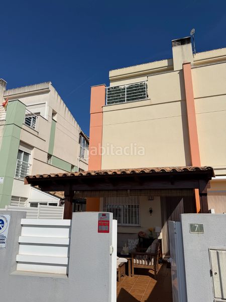 Foto de70e676-d575-45d4-8f37-d24cbd1d9d0b. Casa adossada amb aparcament piscina a Playa-Ben Afeli Almazora / Almassora