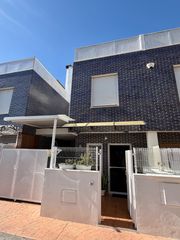 Casa adossada a Camí de l'om blanc 67. Adosado en la playa de almassora