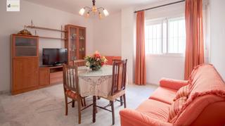 Appartement à Centro-Calzada-Cabo Noval. Otro de esos pisos en condiciones...