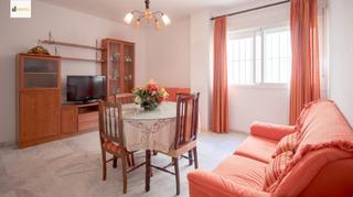 Flat in Centro-Calzada-Cabo Noval. Otro de esos pisos en condiciones...