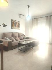 Miete Etagenwohnung in Centro-Calzada-Cabo Noval. Estupendo piso disponible para alquiler anual en el centro de sa