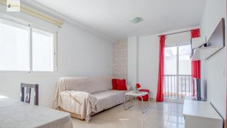 Appartement à El Pino-Bajo de Guía. Interior, hay pisos que te llegan al interior