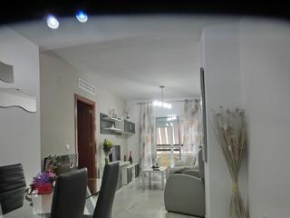 Lloguer Pis a V Centenario-Piletas-Capuchinos. Estupendo piso disponible para periodo escolar!