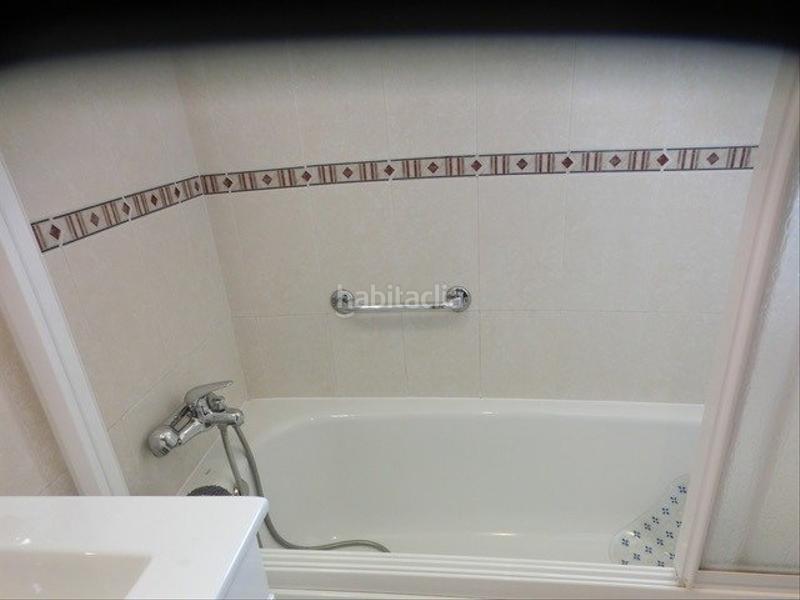 Foto 342bda56-5963-4bf2-9b31-625da38b10d7. Alquiler piso estupendo piso disponible para periodo escolar! en Sanlúcar de Barrameda
