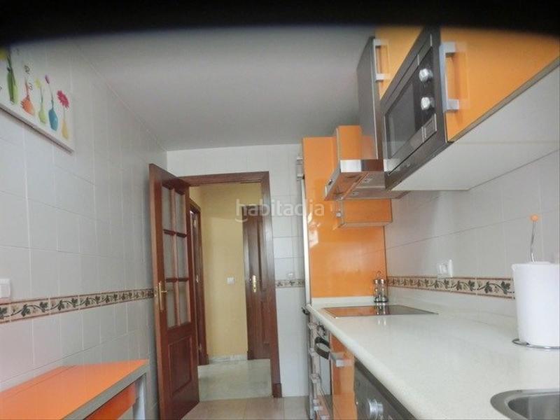 Foto 34b265fa-1968-47a6-9fad-cd4a20827b27. Alquiler piso estupendo piso disponible para periodo escolar! en Sanlúcar de Barrameda