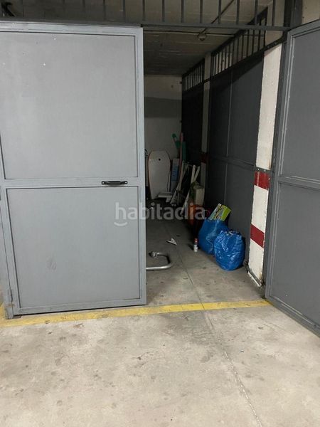 Foto b3ce71d1-98b0-4874-a64e-a6b22dc46d72. Aparcament cotxe a Nueva Atalaya Estepona