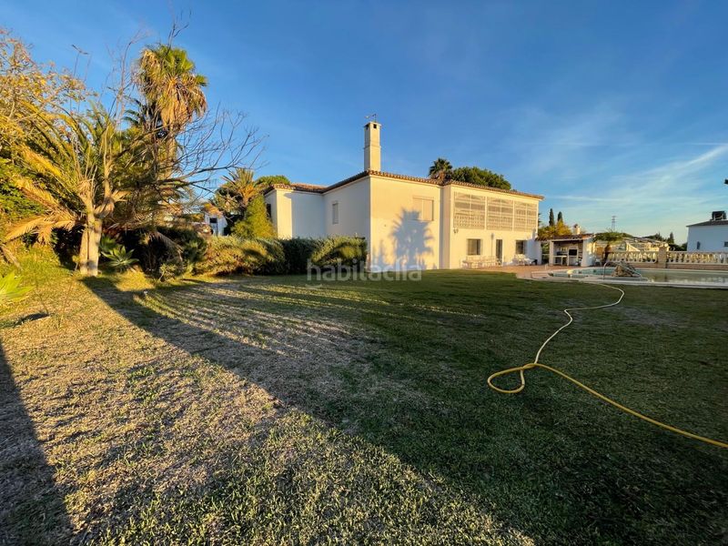 Foto a6a952c1-3182-421f-af9a-9d48eaf7738c. Xalet amb calefacció aparcament a Los Llanos Estepona