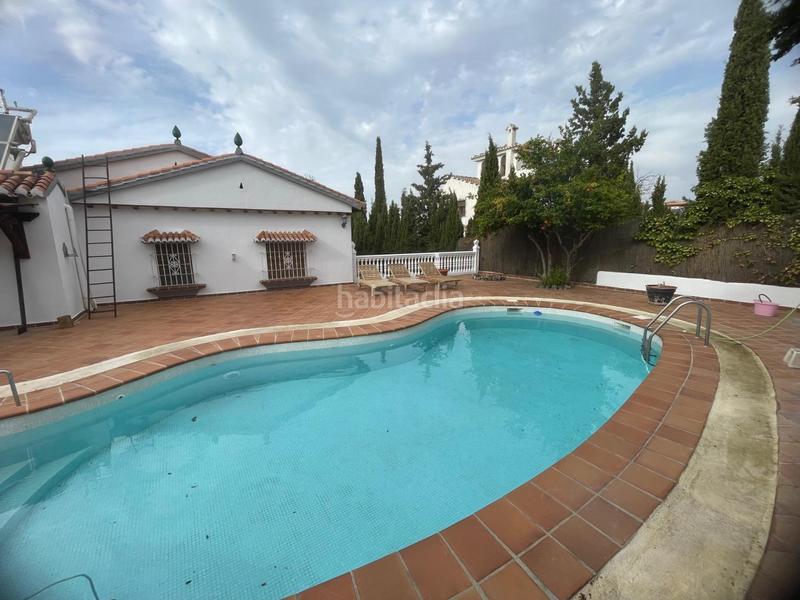 Foto a5b0a6a6-1f63-4637-b81e-053c4b9b01a9. Casa adossada amb aparcament a Altos de la Zubia Zubia (La)