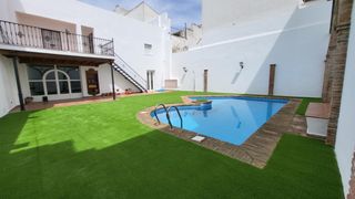 Maison jumelée à Centro-Calzada-Cabo Noval