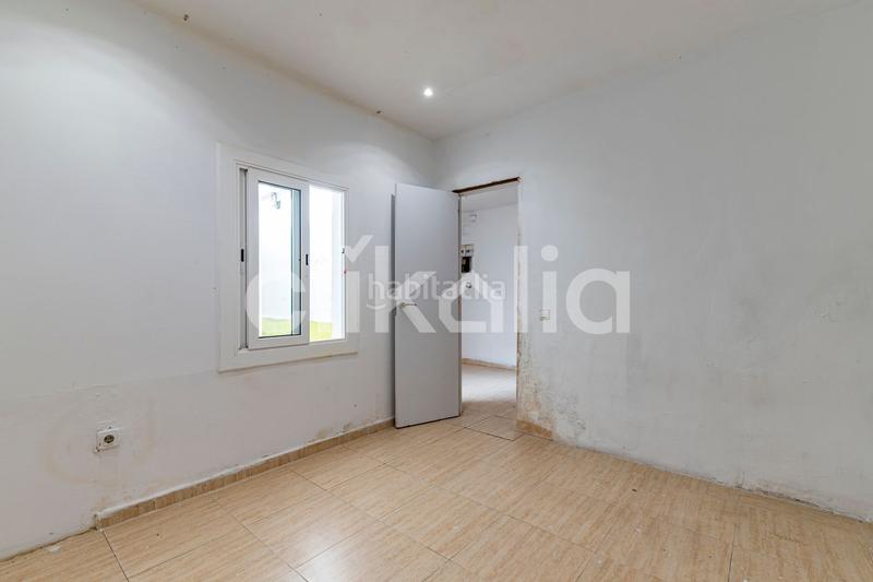 Foto 8497cd2e-6e84-462c-94fe-48e0f6cb7957. Pis a Ajuntament-Maragall Ripollet