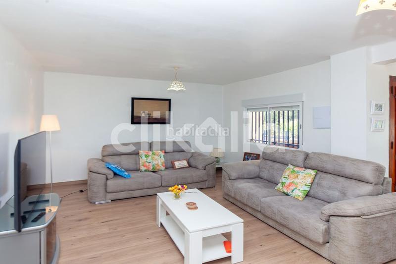 Foto 2cb7cd0a-49ee-4ab3-9c62-b33b82966642. Chalet con riscaldamento parcheggio piscina in La Loma-Las Lomas Náquera