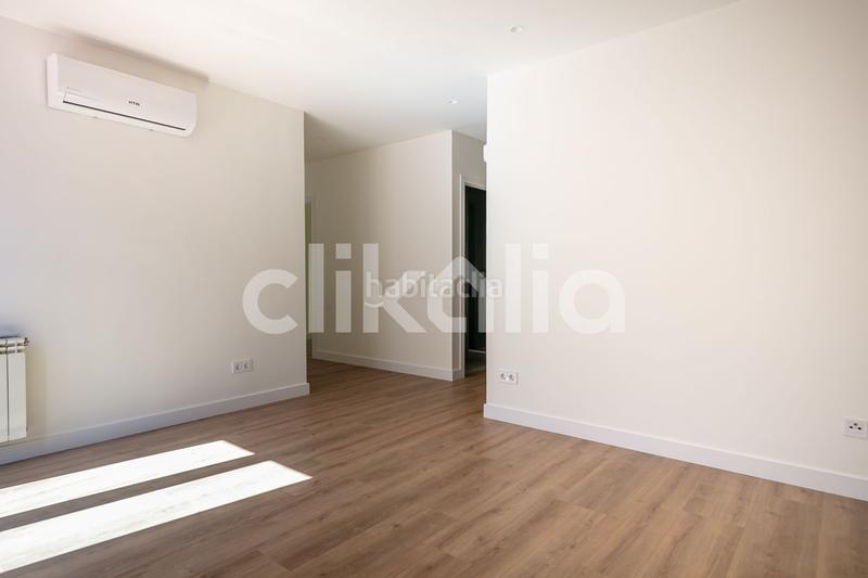 Foto 61ac37a1-43e5-4293-a29e-af4dbe2a9955. Attico con riscaldamento in Prosperidad Madrid