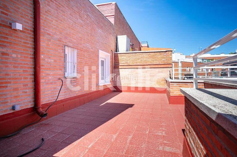 Foto e243ffee-a4ed-490f-abb6-7dab0d0666f3. Attico con riscaldamento in Prosperidad Madrid