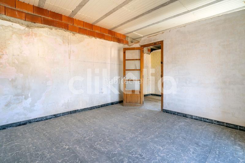 Foto 46673332-ed73-455f-9bf3-89969e6a8c51. Pis a Vallada