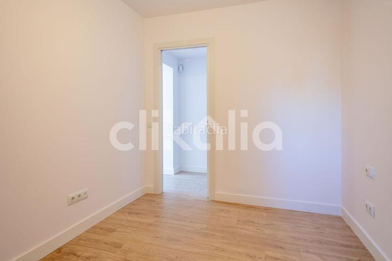 Foto a5e9cf1f-795e-475b-bd1e-5bc2d8c7aa04. Flat with heating in Reyes Católicos Alcalá de Henares