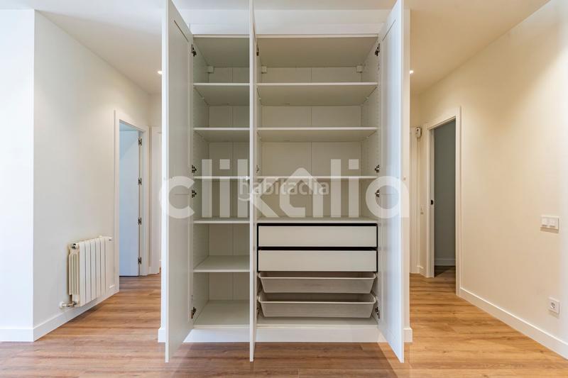 Foto 4bfccd59-44f2-4c78-8f69-3eed38fbaae1. Appartement avec chauffage dans Fort Pienc Barcelona