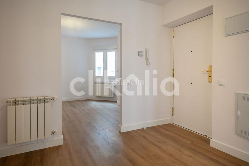 Foto 07dd2a98-0f80-4674-8070-99c596a2cd54. Flat with heating in Quintana Madrid