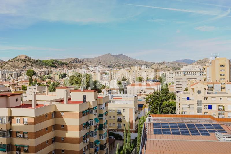 Foto 162ebbce-8b53-41a1-8c7f-3efe31946f92. Etagenwohnung in Camino de Antequera Málaga