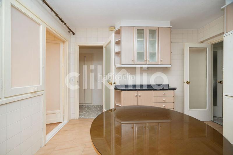 Foto 2a945e6b-869e-4512-aa51-68c6f211ecc8. Appartamento con riscaldamento in Plaza Castelar - Mercado Central Elda