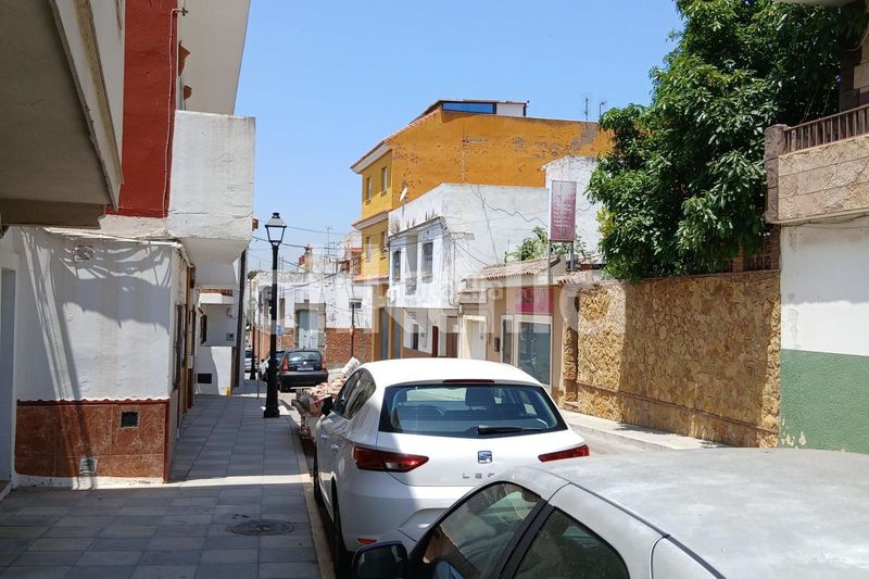 Foto 2401c342-059e-4aac-8f41-996d6dc61402. Casa amb calefacció a Taraguilla-Estación San Roque