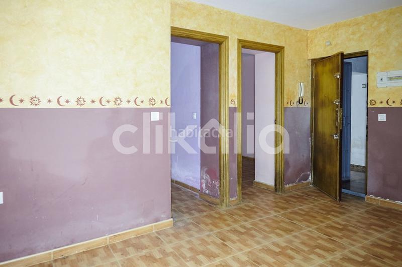 Foto d809db1a-4e63-4f53-aa1e-3e3ec3496706. Piso en Ctra. Circunvalación - La Magdalena Jaén