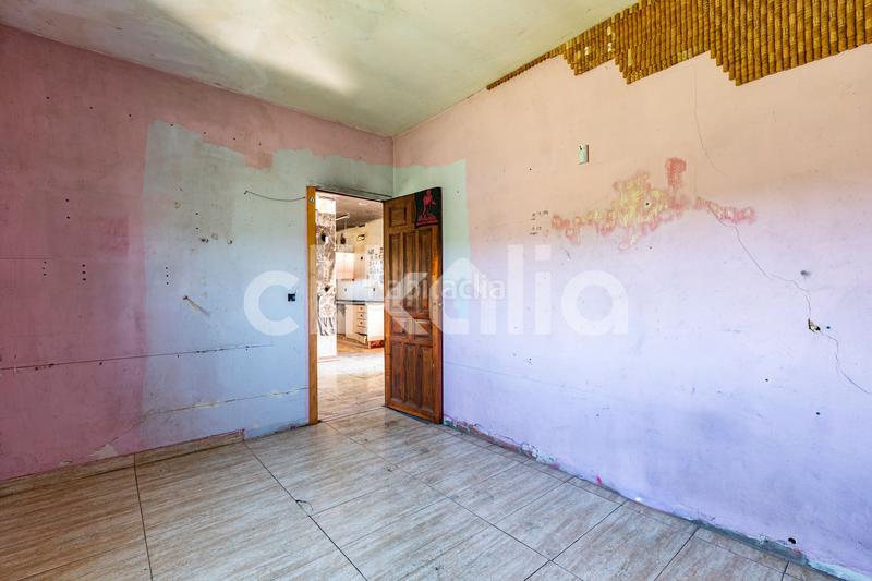 Foto 5eb7a9c6-8d93-42fb-a5f2-18c53f01f872. Casa amb aparcament a Castellet i la Gornal