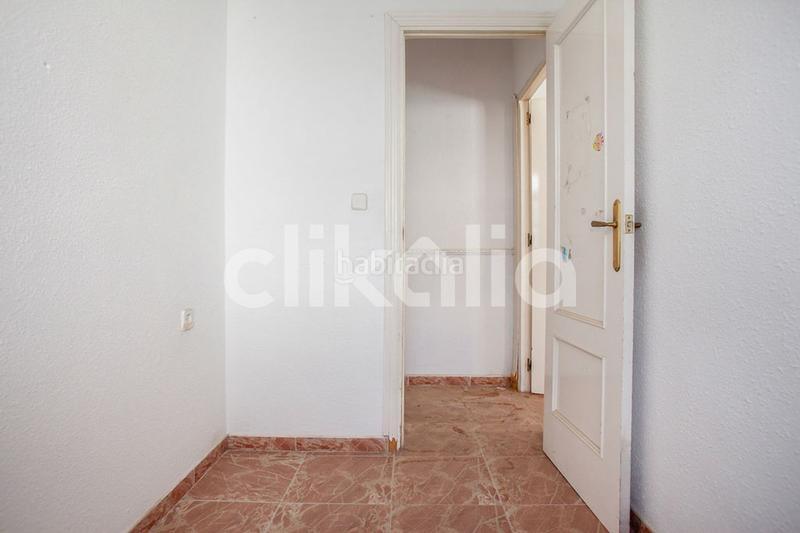 Foto 33b8d14f-a0f5-4ff7-a8ba-148c6e447f53. Piso en Ctra. Circunvalación - La Magdalena Jaén