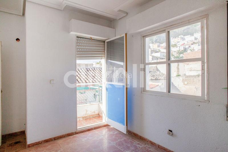 Foto 58e9b9db-ae21-4849-9425-01fbacd70ef9. Piso en Ctra. Circunvalación - La Magdalena Jaén