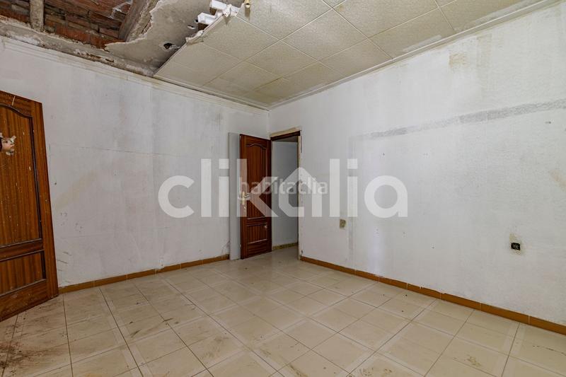 Foto d4d72113-ab66-4cad-b6ee-958412911952. House with heating in Ca n'Anglada Terrassa
