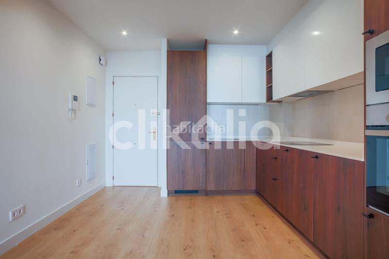 Foto c9d10fe9-262a-4eb2-aec8-d079d6d041b0. Piso en Guindalera Madrid