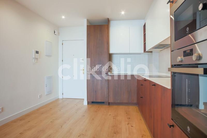 Foto dcc8b5a3-2031-40b8-9bd8-b52ebf8be183. Piso en Guindalera Madrid