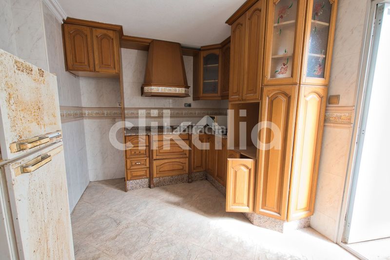 Foto 8fc63be2-f938-4812-b58f-c4624469ccb9. Pis amb aparcament a Catral