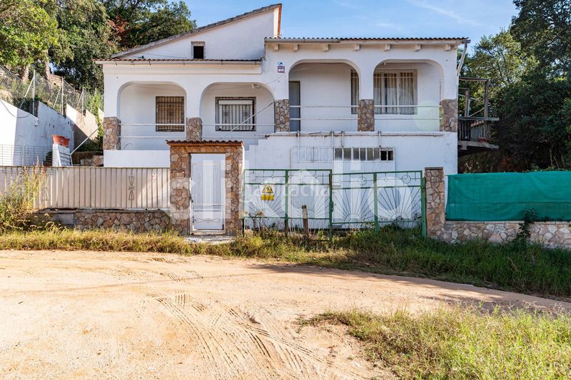 Foto 86c26720-dd82-40ab-919b-e7d72210bbcb. Casa amb calefacció aparcament a Lloret Residencial - Montlloret Lloret de Mar
