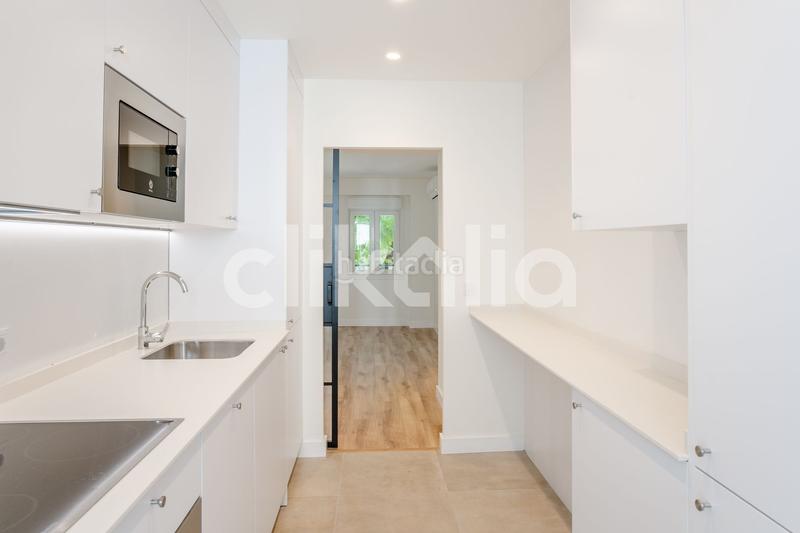 Foto 2f84386b-5fbf-4b50-b7a1-52f9f93d8337. Appartement dans El Plantinar - Avda. La Paz - El Juncal Sevilla