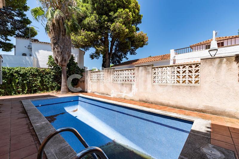 Foto 48cae1f3-7ff2-467f-bd47-e62a6cc0e5d7. Appartamento con parcheggio piscina in Vilafortuny Cambrils