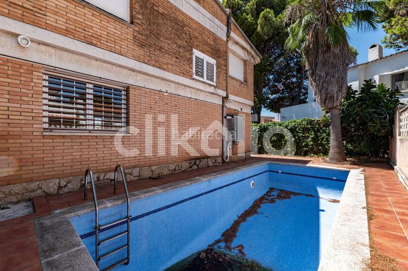 Foto 7cb479fc-a3be-45ea-aed2-531fb0015cb2. Pis amb aparcament piscina a Vilafortuny Cambrils