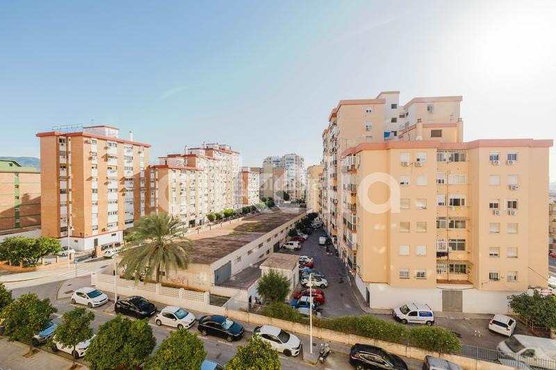 Foto 508f731b-e91d-44a2-a269-84b76b7d57f8. Piso en Camino de Antequera Málaga