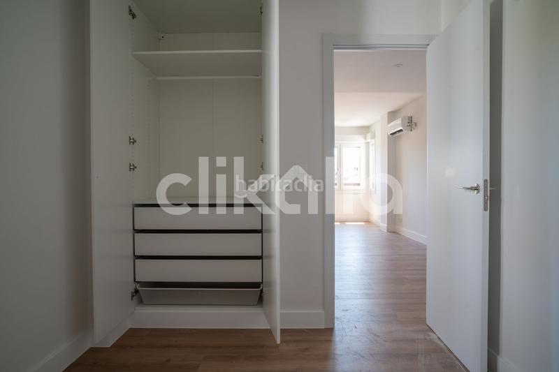 Foto 5b9b14b9-5761-4174-b94e-18786e695596. Piso en Los Boliches Fuengirola