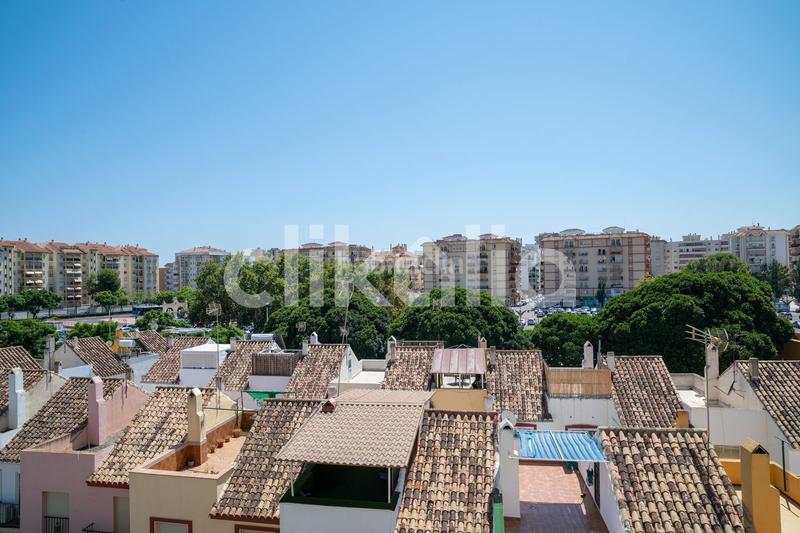 Foto ad46b8e1-1de6-43f8-ab4d-dea635e19679. Piso en Los Boliches Fuengirola