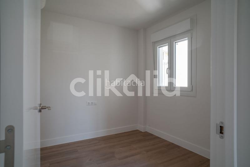 Foto fc350505-f3a6-43f0-a7f3-451775e33e81. Piso en Los Boliches Fuengirola