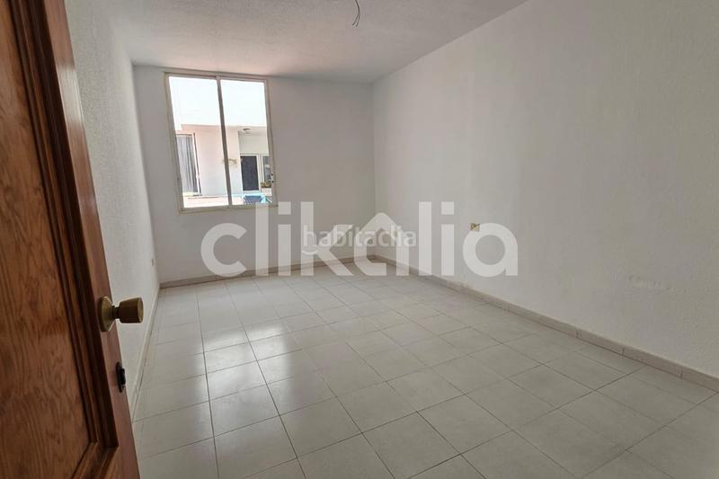 Foto ffa7c8ea-df94-40c7-a33c-db403a37ef99. Piso en Centro Güímar