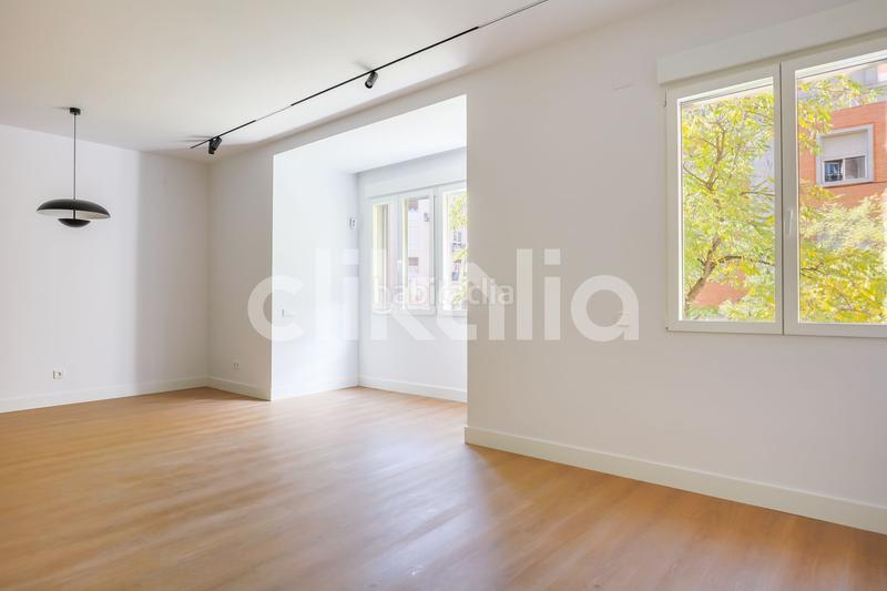 Foto 371aa7fe-8490-490c-8e1d-cc0f5fe82e34. Flat with heating in Gaztambide Madrid