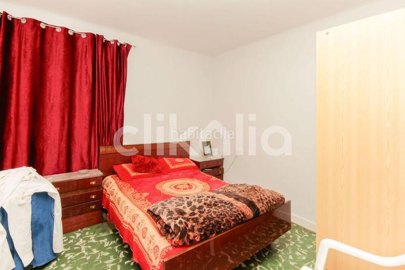 Foto bceadebf-521f-4ed5-9f26-aaebaf4038aa. Piso en El Raval Santa Coloma de Gramenet